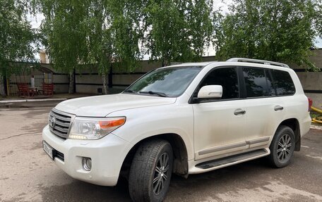 Toyota Land Cruiser 200, 2013 год, 3 600 000 рублей, 2 фотография