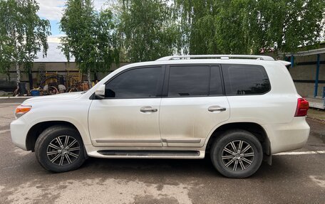 Toyota Land Cruiser 200, 2013 год, 3 600 000 рублей, 3 фотография