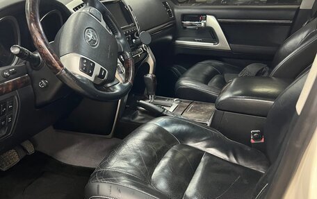 Toyota Land Cruiser 200, 2013 год, 3 600 000 рублей, 5 фотография