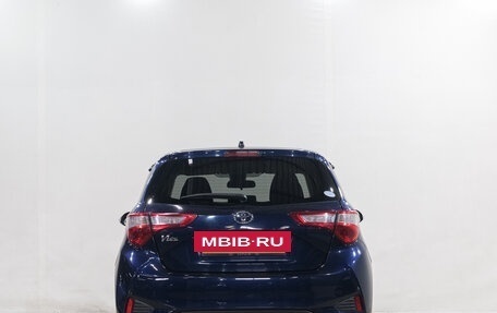 Toyota Vitz, 2018 год, 999 000 рублей, 6 фотография