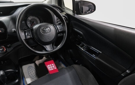 Toyota Vitz, 2018 год, 999 000 рублей, 16 фотография