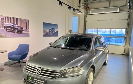 Volkswagen Passat B7, 2012 год, 950 000 рублей, 3 фотография