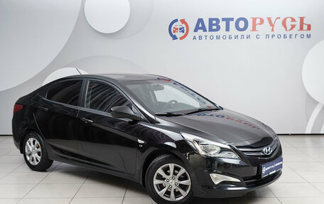 Hyundai Solaris II рестайлинг, 2015 год, 915 000 рублей, 1 фотография