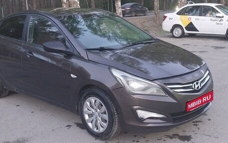 Hyundai Solaris II рестайлинг, 2014 год, 500 000 рублей, 1 фотография