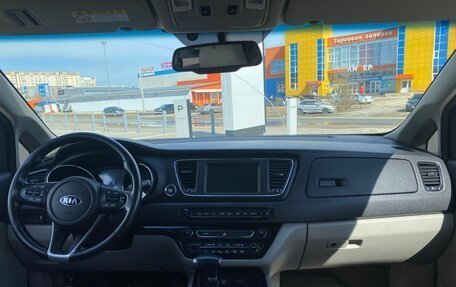 KIA Carnival III, 2019 год, 2 900 000 рублей, 10 фотография