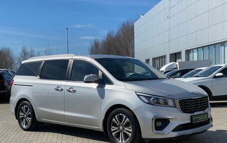 KIA Carnival III, 2019 год, 2 900 000 рублей, 3 фотография