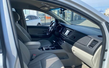 KIA Carnival III, 2019 год, 2 900 000 рублей, 9 фотография