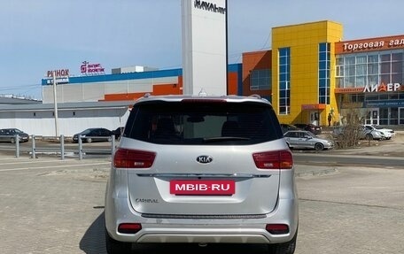 KIA Carnival III, 2019 год, 2 900 000 рублей, 5 фотография