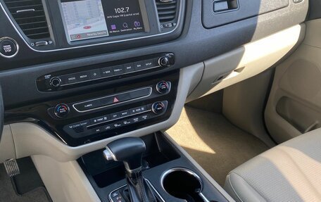 KIA Carnival III, 2019 год, 2 900 000 рублей, 19 фотография