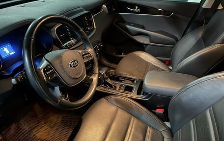 KIA Sorento III Prime рестайлинг, 2018 год, 3 000 000 рублей, 9 фотография