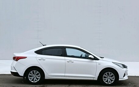 Hyundai Solaris II рестайлинг, 2021 год, 1 765 000 рублей, 4 фотография