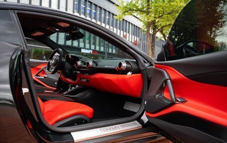 Ferrari 812, 2020 год, 36 500 000 рублей, 7 фотография