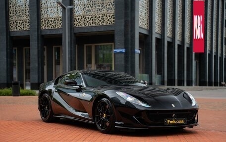 Ferrari 812, 2020 год, 36 500 000 рублей, 3 фотография
