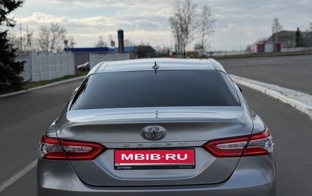 Toyota Camry, 2021 год, 3 395 000 рублей, 5 фотография