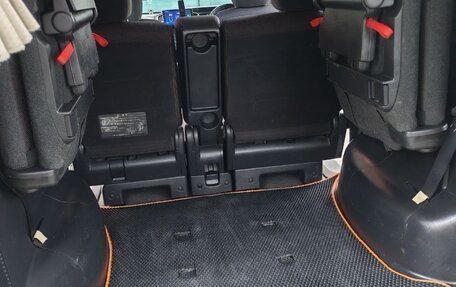 Nissan Serena III, 2010 год, 920 000 рублей, 8 фотография