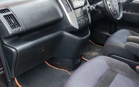 Nissan Serena III, 2010 год, 920 000 рублей, 10 фотография