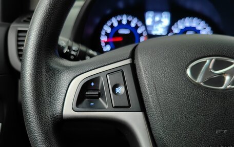 Hyundai Solaris II рестайлинг, 2015 год, 915 000 рублей, 17 фотография