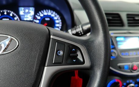Hyundai Solaris II рестайлинг, 2015 год, 915 000 рублей, 18 фотография