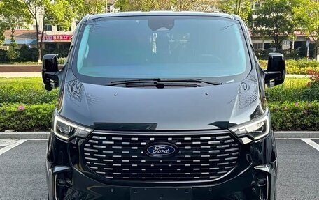 Ford Tourneo Custom I рестайлинг, 2024 год, 4 390 750 рублей, 2 фотография