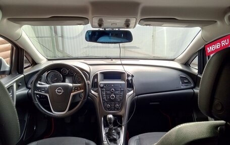 Opel Astra J, 2012 год, 799 000 рублей, 10 фотография