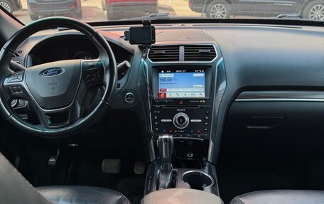 Ford Explorer VI, 2018 год, 2 250 000 рублей, 15 фотография