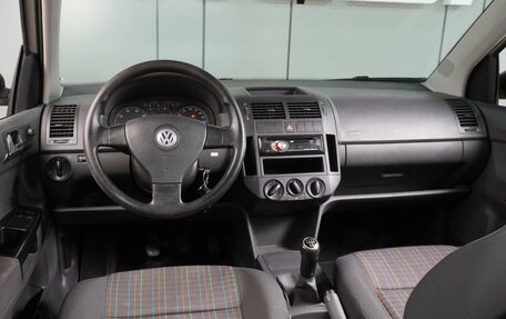 Volkswagen Polo IV рестайлинг, 2008 год, 679 000 рублей, 6 фотография