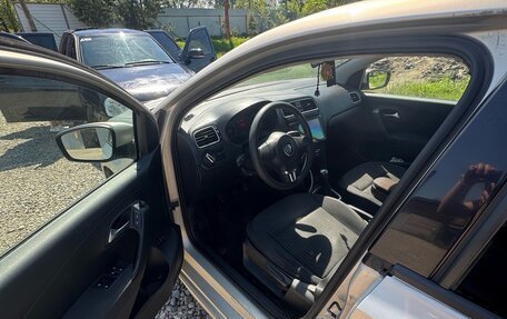 Volkswagen Polo VI (EU Market), 2010 год, 500 000 рублей, 12 фотография