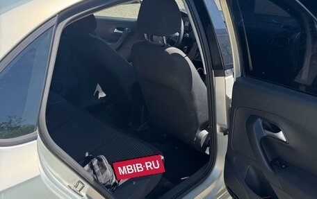 Volkswagen Polo VI (EU Market), 2010 год, 500 000 рублей, 13 фотография