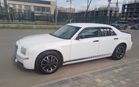 Chrysler 300C II, 2004 год, 770 000 рублей, 2 фотография