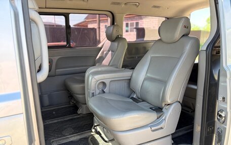 Hyundai Grand Starex Grand Starex I рестайлинг 2, 2017 год, 2 850 000 рублей, 11 фотография