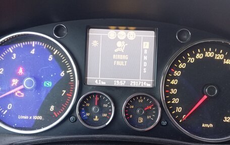 Volkswagen Touareg III, 2003 год, 500 000 рублей, 9 фотография