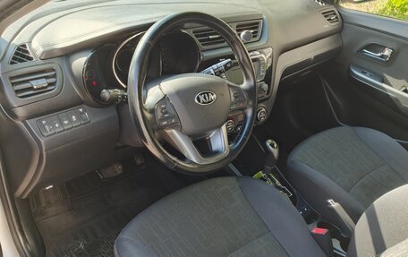 KIA Rio III рестайлинг, 2013 год, 1 100 000 рублей, 2 фотография