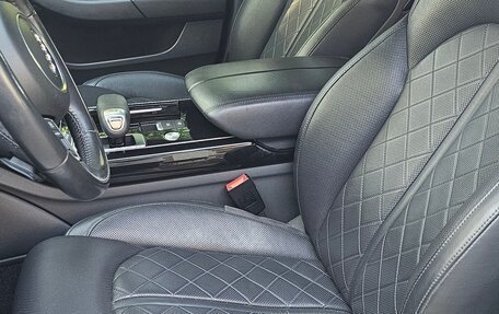 Audi A8, 2012 год, 2 500 000 рублей, 1 фотография