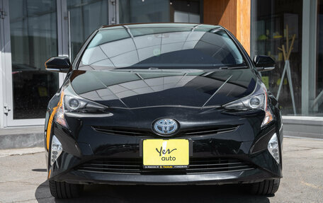 Toyota Prius IV XW50, 2016 год, 1 547 000 рублей, 4 фотография