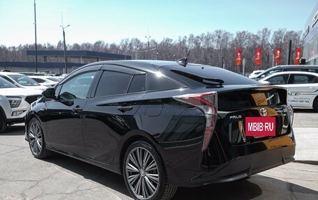 Toyota Prius IV XW50, 2016 год, 1 547 000 рублей, 8 фотография