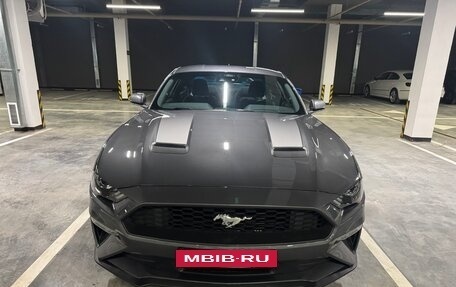 Ford Mustang VI рестайлинг, 2023 год, 4 850 000 рублей, 2 фотография