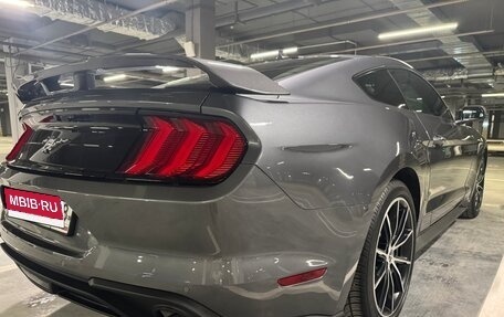 Ford Mustang VI рестайлинг, 2023 год, 4 850 000 рублей, 10 фотография