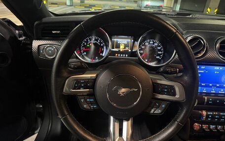 Ford Mustang VI рестайлинг, 2023 год, 4 850 000 рублей, 26 фотография
