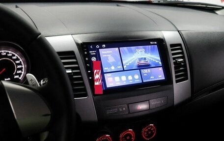 Mitsubishi Outlander III рестайлинг 3, 2010 год, 959 000 рублей, 10 фотография