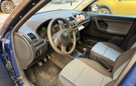 Skoda Fabia II, 2011 год, 400 000 рублей, 11 фотография