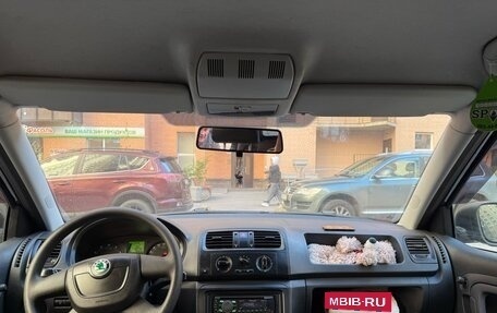 Skoda Fabia II, 2011 год, 400 000 рублей, 13 фотография