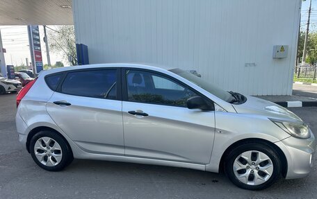 Hyundai Solaris II рестайлинг, 2011 год, 585 000 рублей, 8 фотография