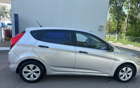Hyundai Solaris II рестайлинг, 2011 год, 585 000 рублей, 11 фотография