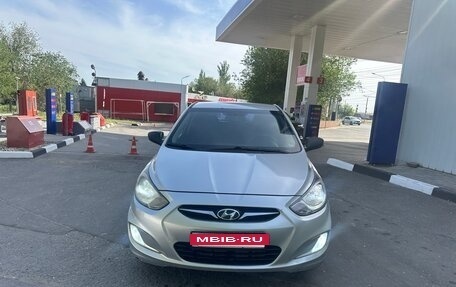 Hyundai Solaris II рестайлинг, 2011 год, 585 000 рублей, 4 фотография