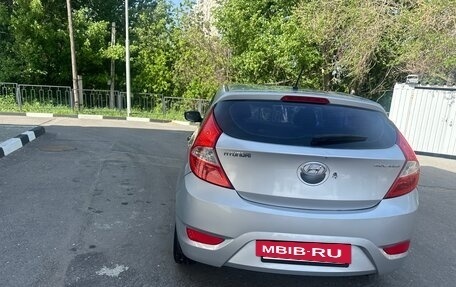 Hyundai Solaris II рестайлинг, 2011 год, 585 000 рублей, 16 фотография