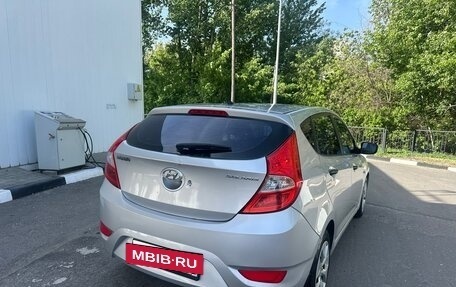 Hyundai Solaris II рестайлинг, 2011 год, 585 000 рублей, 18 фотография