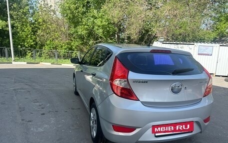 Hyundai Solaris II рестайлинг, 2011 год, 585 000 рублей, 19 фотография