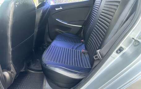 Hyundai Solaris II рестайлинг, 2011 год, 585 000 рублей, 26 фотография