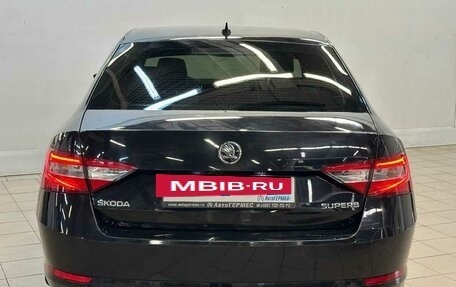 Skoda Superb III рестайлинг, 2016 год, 1 570 000 рублей, 3 фотография