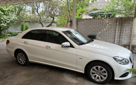 Mercedes-Benz E-Класс, 2014 год, 2 350 000 рублей, 1 фотография